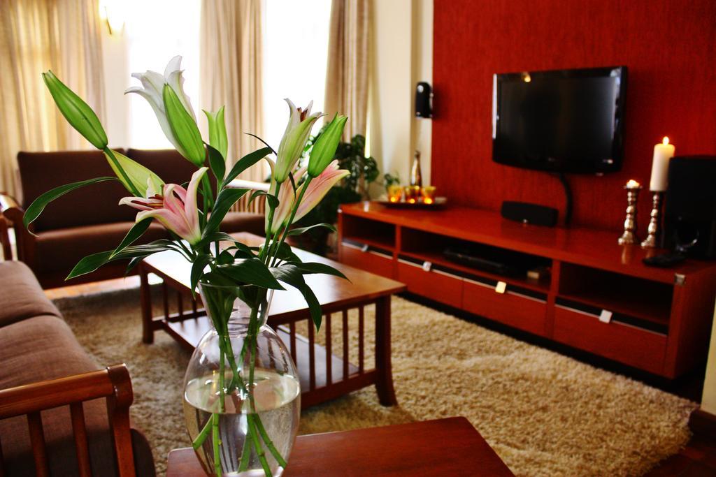 Gemsuites Serviced Apartments State House Найроби Стая снимка
