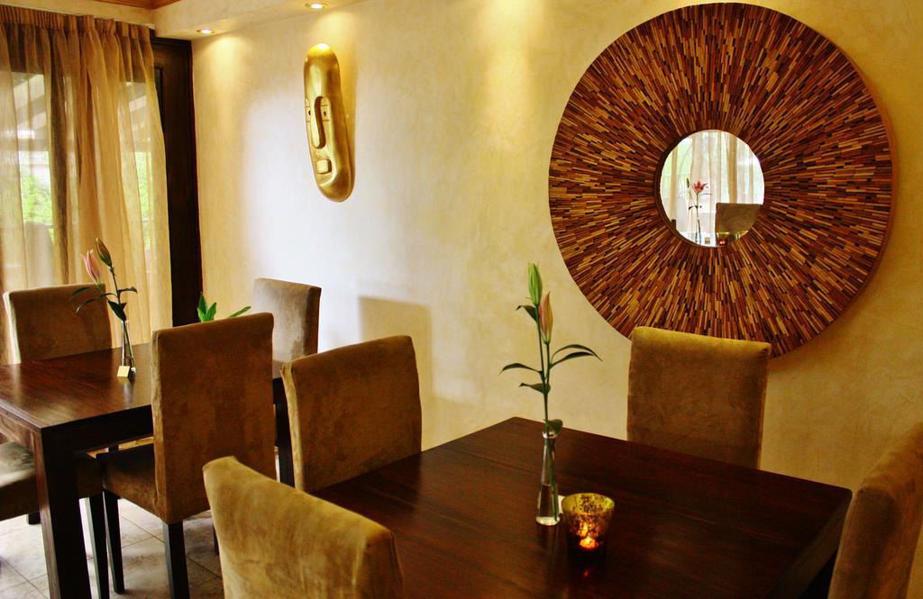Gemsuites Serviced Apartments State House Найроби Екстериор снимка